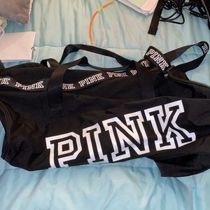 Vs pink duffle bag